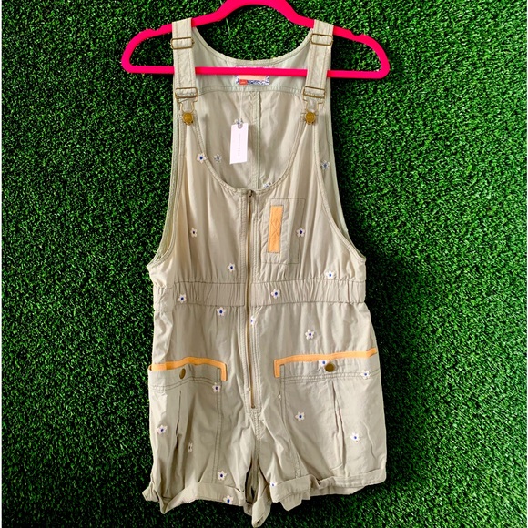 Anthropologie Pilcro Floral Embroidered Overall Shorts - Picture 3 of 12